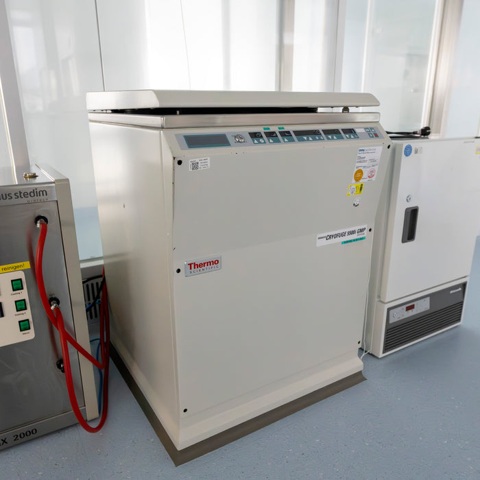 Thermo Scientific Cryofuge 5500i GMP – Refrigerated Centrifuge with cooler