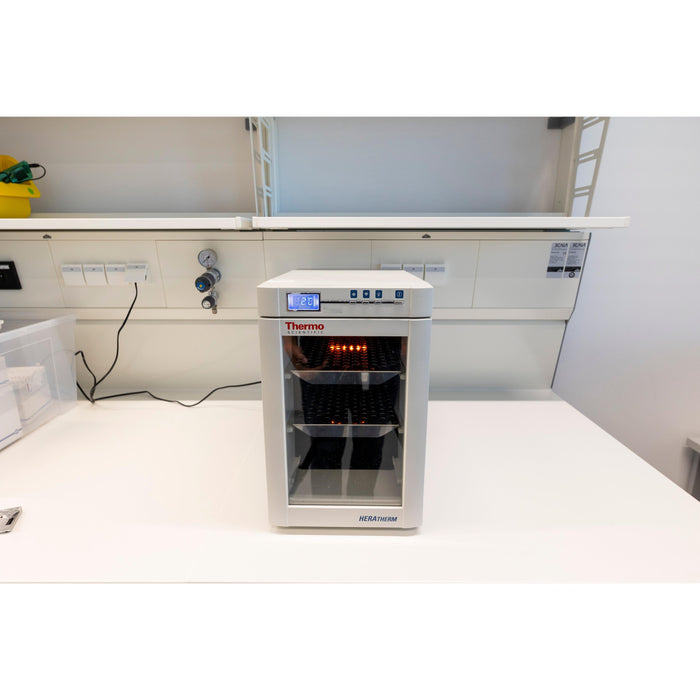 Heratherm IMC 18 Inkubator (04.2021)