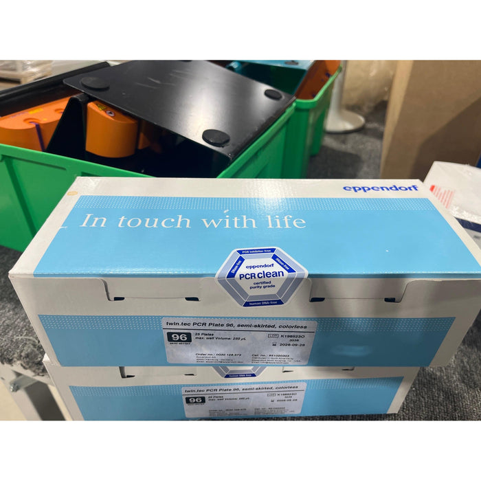 Eppendorf twin.tec PCR Plate 96 well semi-skirted, 250 µL PCR clean, farblos [25 Stk. / MHD 2026]