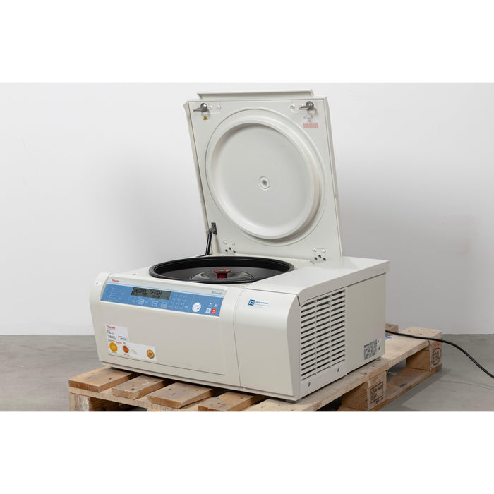 Thermo Scientific Multifuge X3R Kühlzentrifuge mit Fiberlite 6x250 LE Rotor (2010) (2010)