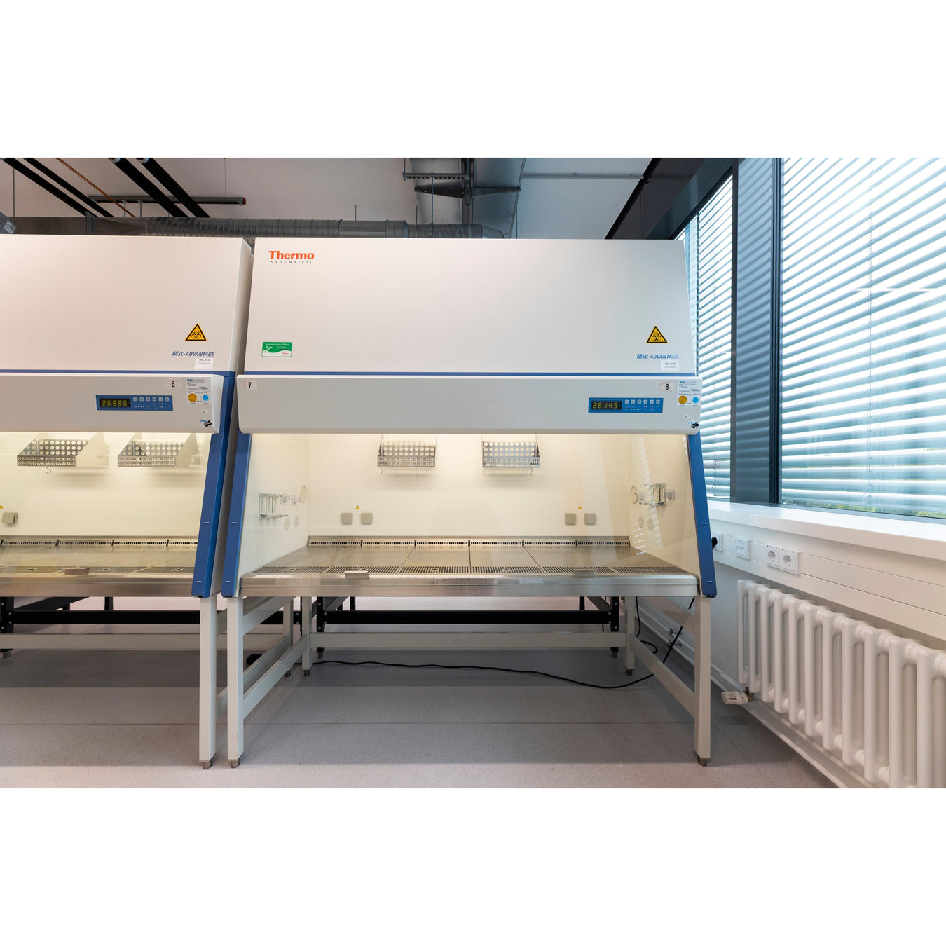 Versandart: Mit Installation (Sicherheitswerkbänke)