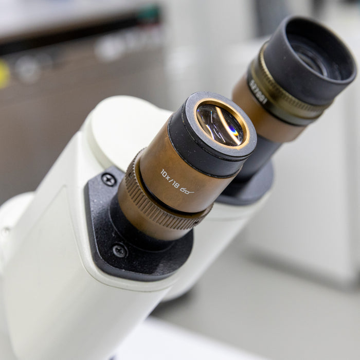 Leica DM IL -  Inverted Laboratory Microscope with Phase Contrast